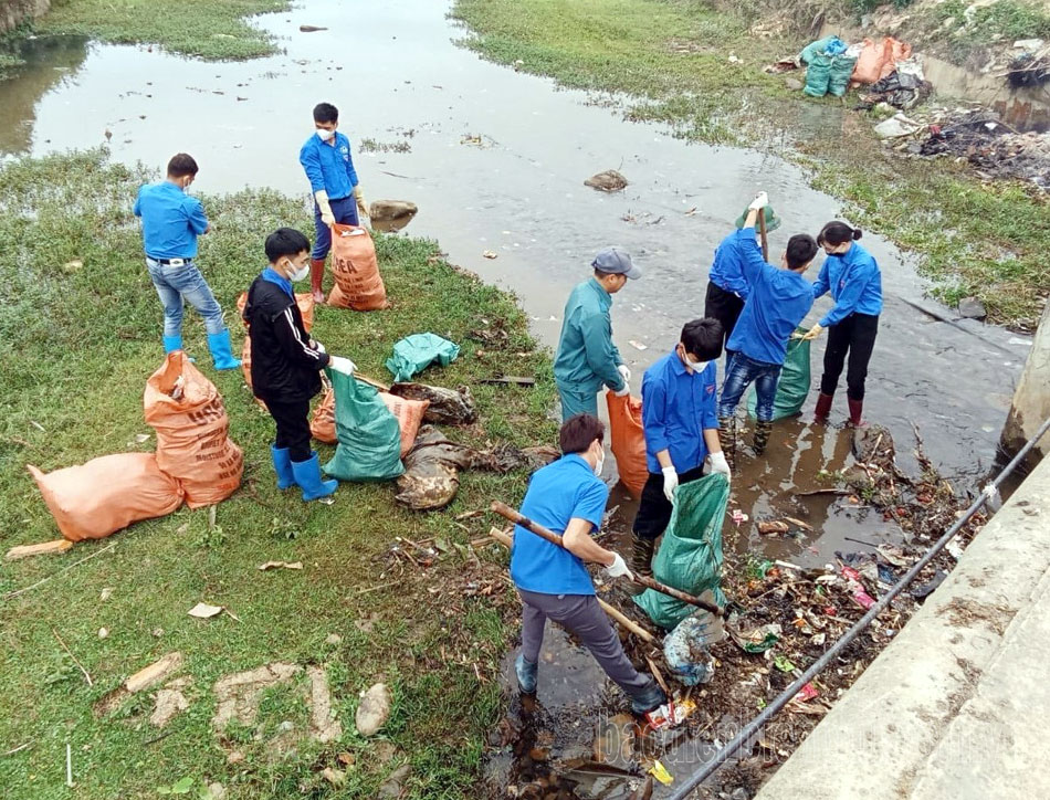 Điện Biên: Tình nguyện vì môi trường sạch đẹp Điện Biên: Tình nguyện vì môi trường sạch đẹp