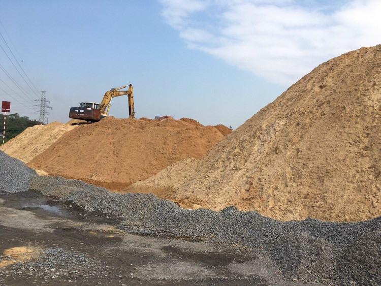 Nhà thầu xây dựng tiếp tục đối mặt với “khó khăn kép” Nhà thầu xây dựng tiếp tục đối mặt với “khó khăn kép”