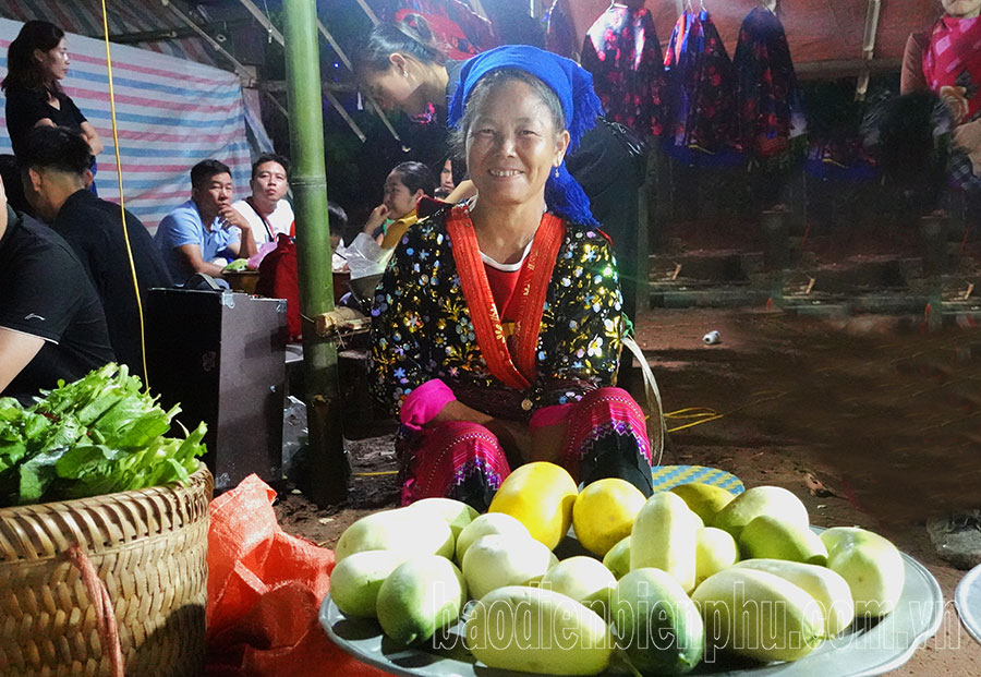 Điện Biên: Nét đẹp Chợ đêm Phìn Hồ Điện Biên: Nét đẹp Chợ đêm Phìn Hồ