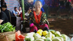 Điện Biên: Nét đẹp Chợ đêm Phìn Hồ