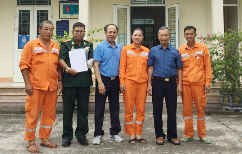 Lào Cai: Hành động đẹp của nhân viên điện lực Mường Khương Lào Cai: Hành động đẹp của nhân viên điện lực Mường Khương