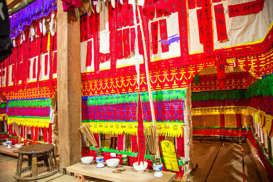 Điện Biên: Lễ trưởng thành đàn ông dân tộc Dao Điện Biên: Lễ trưởng thành đàn ông dân tộc Dao