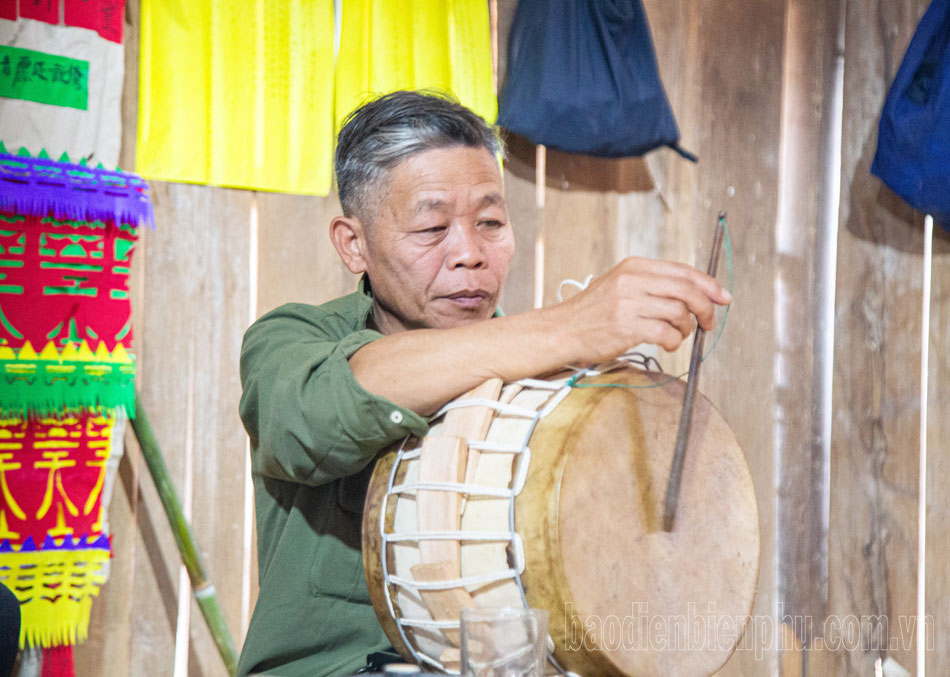 Điện Biên: Lễ trưởng thành đàn ông dân tộc Dao Điện Biên: Lễ trưởng thành đàn ông dân tộc Dao