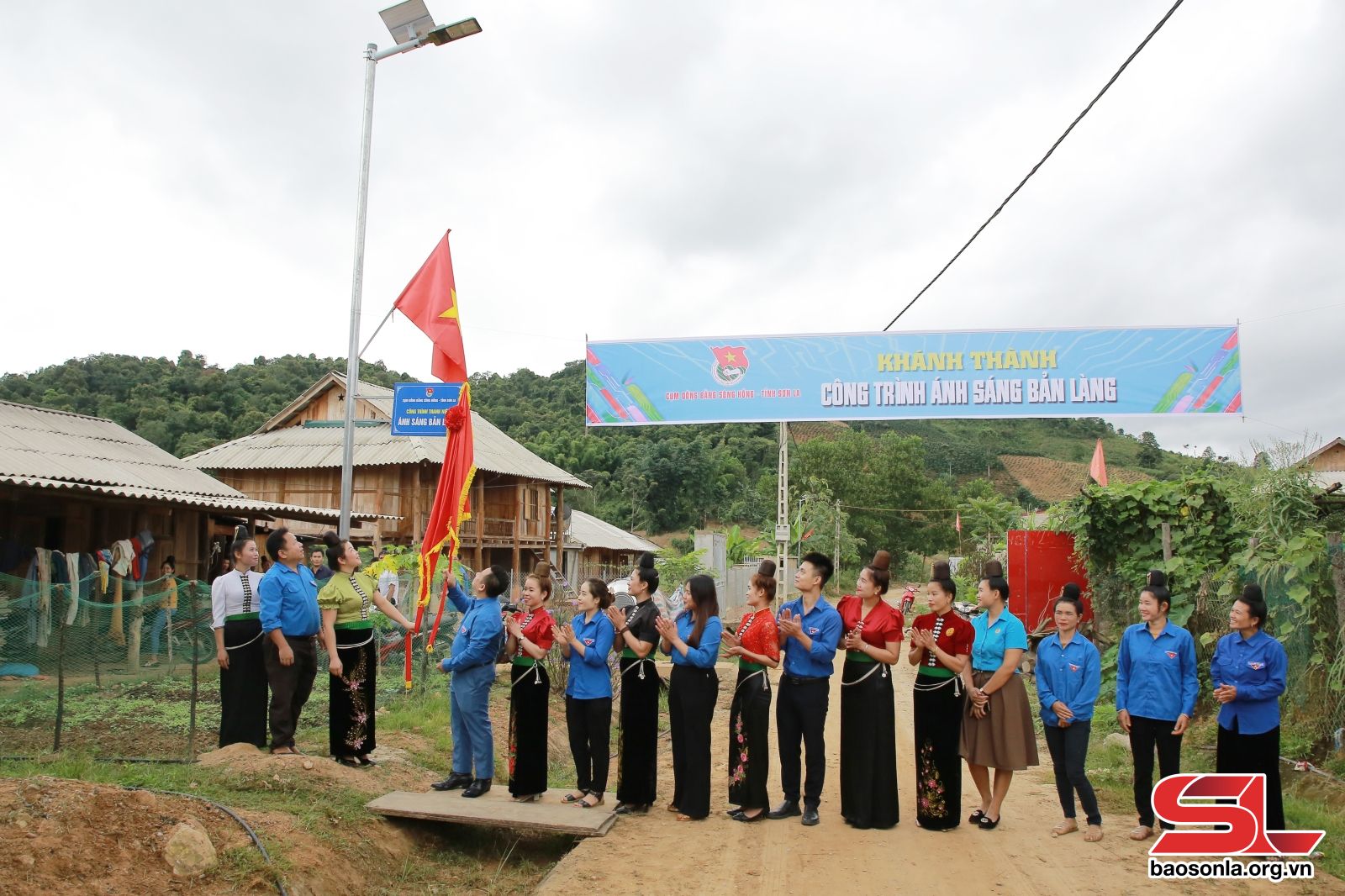 Sơn La: Khánh thành công trình "Ánh sáng bản làng"