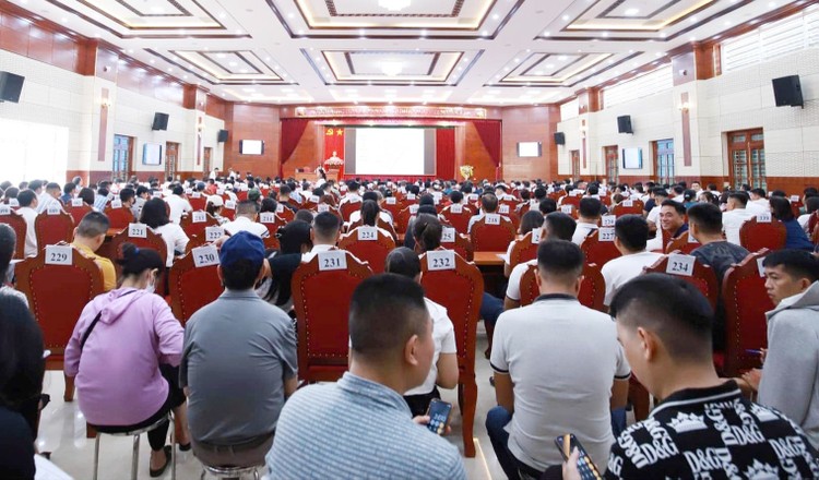 Hà Nội: Đấu giá đất tại huyện Phúc Thọ, giá trúng cao nhất lên 60 triệu đồng/m2 Hà Nội: Đấu giá đất tại huyện Phúc Thọ, giá trúng cao nhất lên 60 triệu đồng/m2