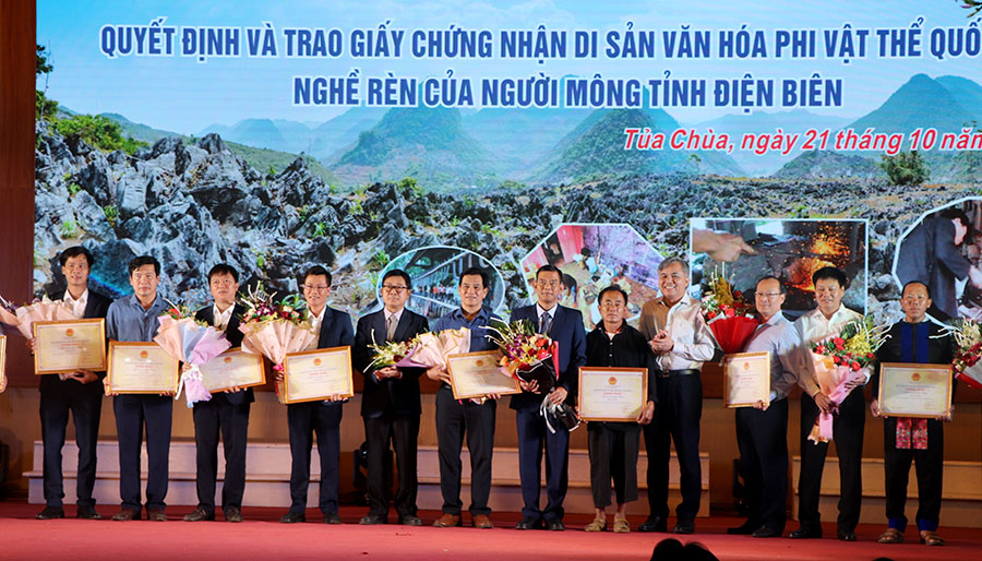 Điện Biên: Nghề rèn người Mông được công nhận di sản văn hóa phi vật thể quốc gia