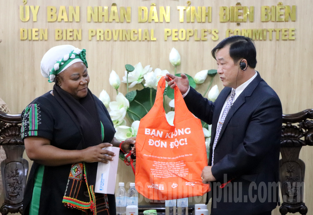 Điện Biên: Lãnh đạo UBND tỉnh tiếp xã giao Đoàn công tác của Liên hợp quốc tại Việt Nam Điện Biên: Lãnh đạo UBND tỉnh tiếp xã giao Đoàn công tác của Liên hợp quốc tại Việt Nam