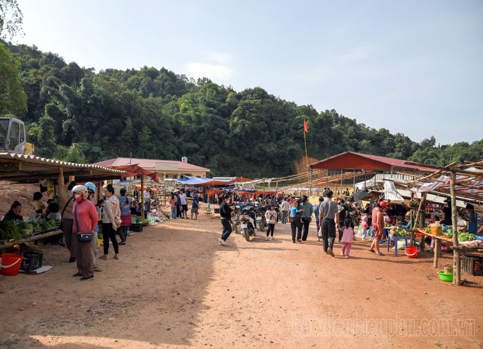 Điện Biên: Chợ phiên Pu Nhi: Tiềm năng còn bỏ ngỏ Điện Biên: Chợ phiên Pu Nhi: Tiềm năng còn bỏ ngỏ