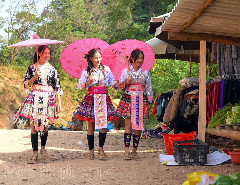 Điện Biên: Chợ phiên Pu Nhi: Tiềm năng còn bỏ ngỏ Điện Biên: Chợ phiên Pu Nhi: Tiềm năng còn bỏ ngỏ