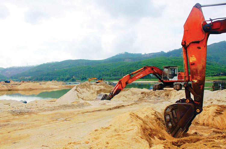 Đấu giá quyền khai thác khoáng sản: Đà Nẵng lành mạnh hóa cách nào? Đấu giá quyền khai thác khoáng sản: Đà Nẵng lành mạnh hóa cách nào?