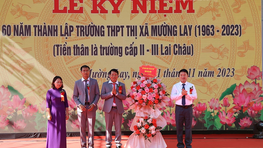 Điện Biên: Trường THPT thị xã Mường Lay kỷ niệm 60 năm thành lập