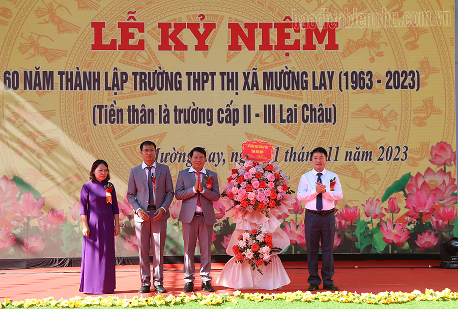 Điện Biên: Trường THPT thị xã Mường Lay kỷ niệm 60 năm thành lập