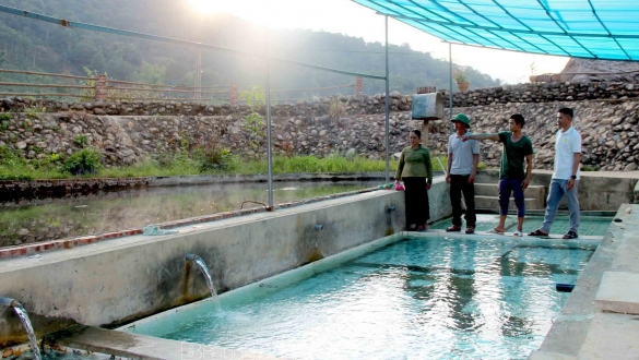 Lai Châu: Suối nước nóng Tân Uyên: “Mỏ vàng” chờ khai phá