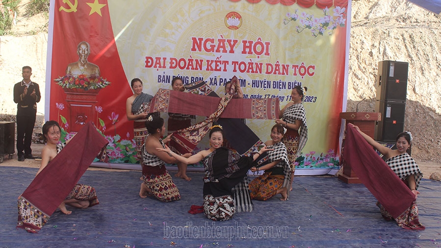 Điện Biên: Bí thư Tỉnh ủy Trần Quốc Cường dự Ngày hội Đại đoàn kết tại bản Púng Bon