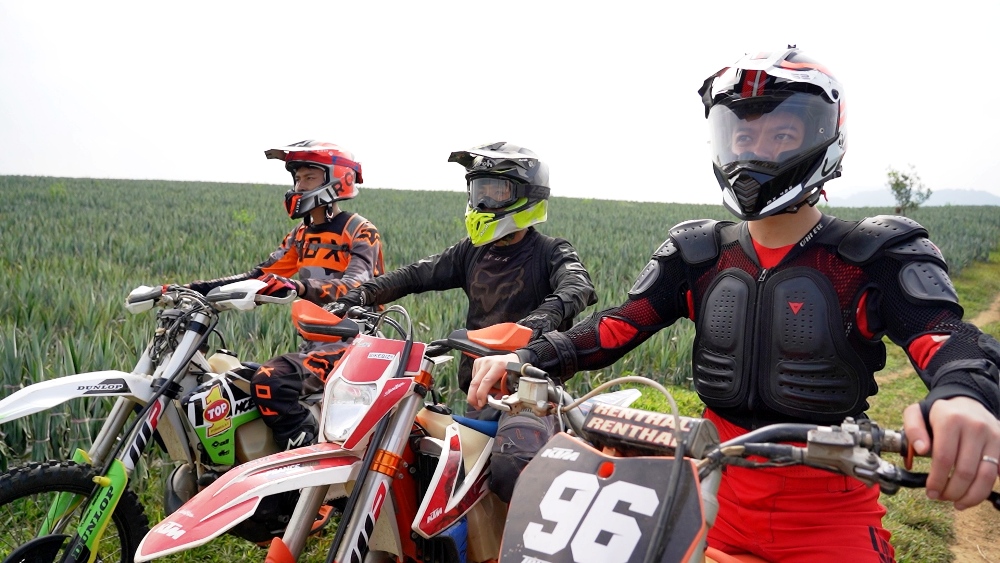 Lai Châu: Hào hứng Giải đua mô tô địa hình trên đất chè Tân Uyên