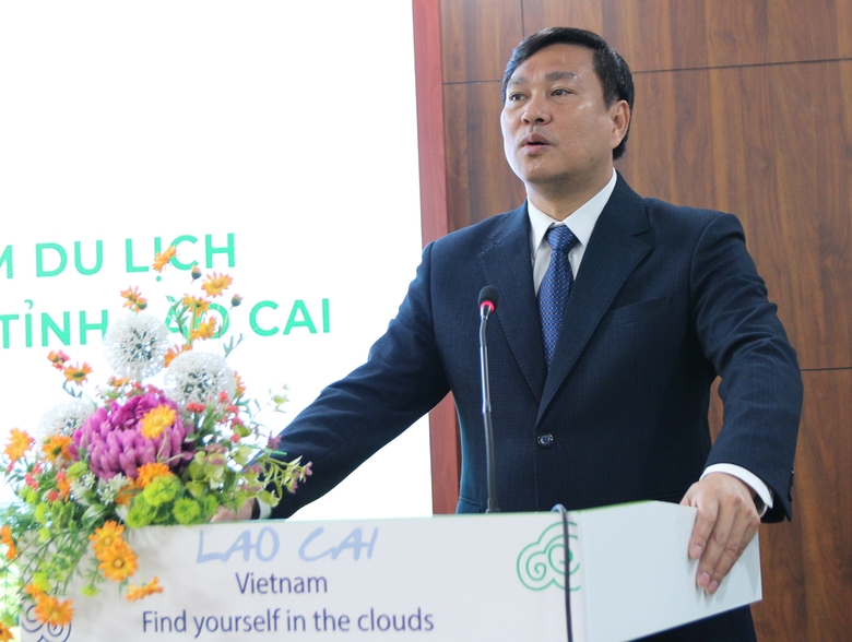 Lào Cai: Nghiên cứu xây dựng sản phẩm du lịch vùng đồng bào dân tộc thiếu số Lào Cai: Nghiên cứu xây dựng sản phẩm du lịch vùng đồng bào dân tộc thiếu số