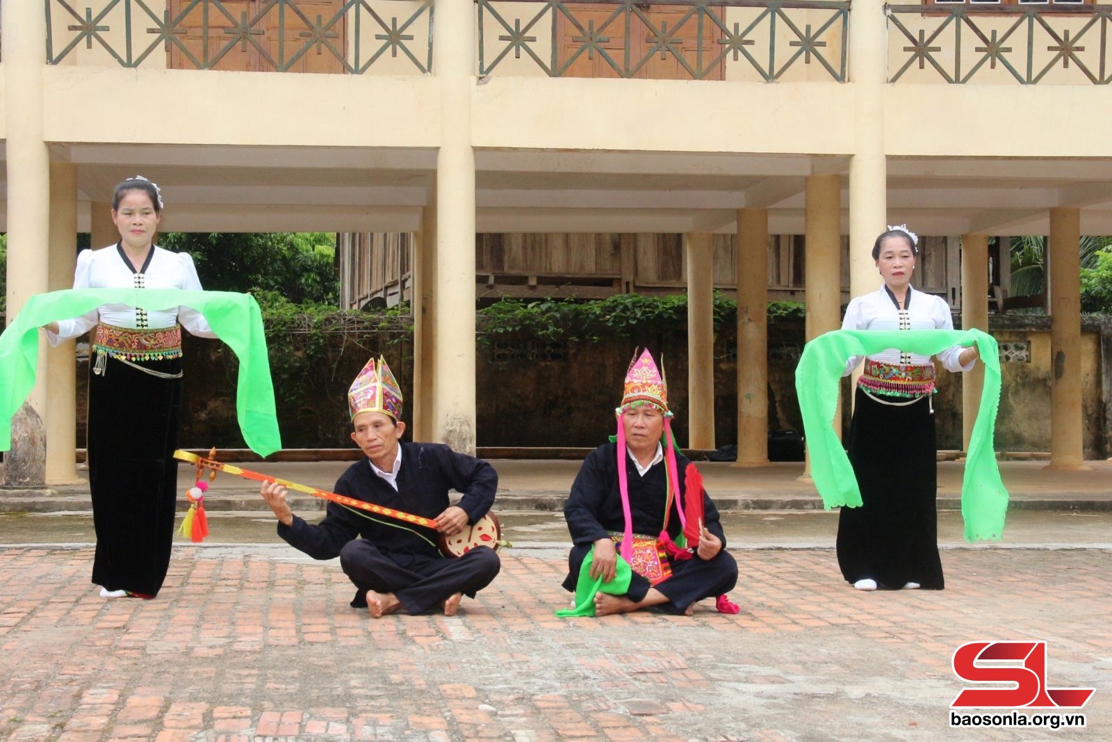 Sơn La: Những người “thổi hồn” cho cây đàn tính tẩu
