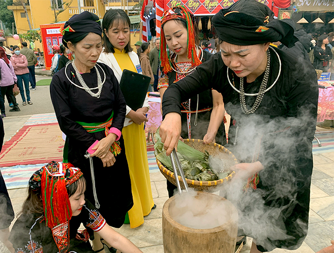 Yên Bái: Sôi nổi Hội thi gói bánh Pẻng cuổi huyện Lục Yên