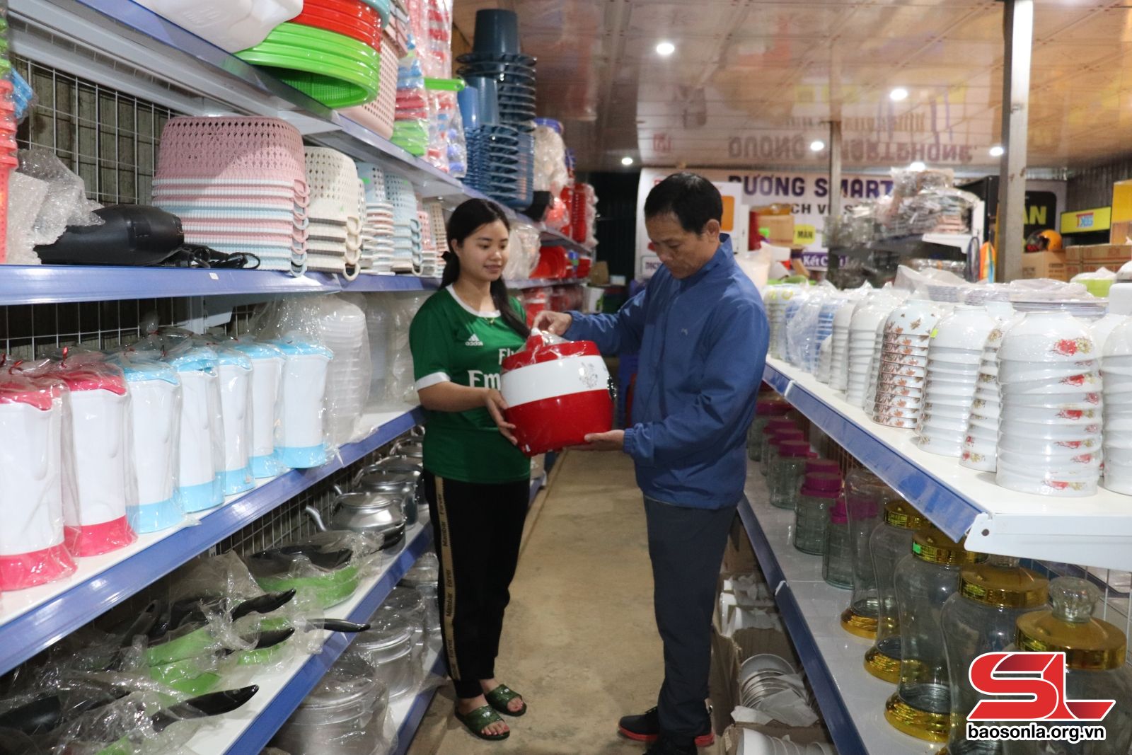 Sơn La: Co Mạ phát triển thương mại, dịch vụ