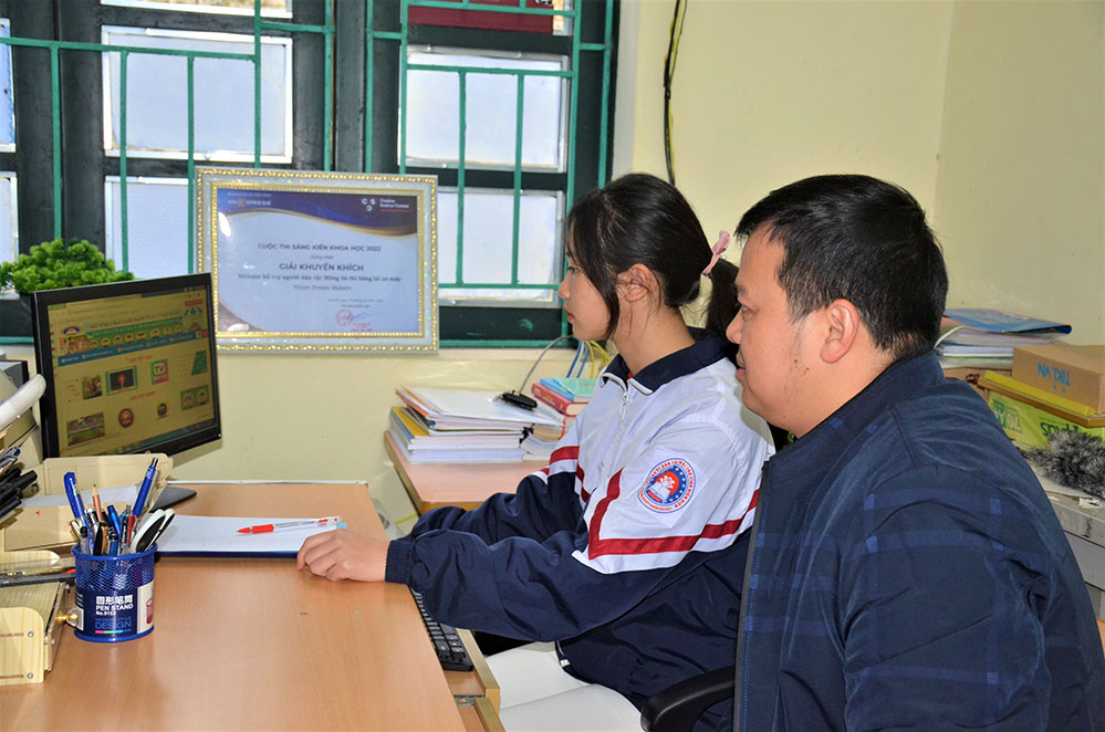 Điện Biên: Truyền đam mê nghiên cứu khoa học cho học trò