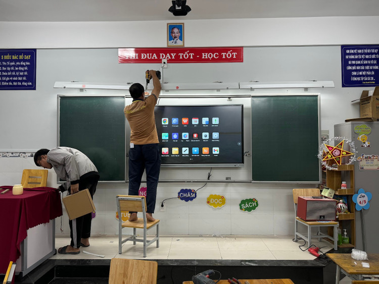 Gói thầu 140 tỷ mua thiết bị dạy học tại Vĩnh Long: Phát sinh hàng loạt kiến nghị và yêu cầu làm rõ HSMT Gói thầu 140 tỷ mua thiết bị dạy học tại Vĩnh Long: Phát sinh hàng loạt kiến nghị và yêu cầu làm rõ HSMT