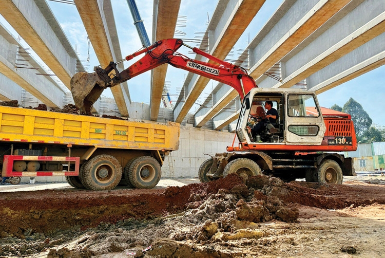 Phía sau các gói thầu chỉ một nhà thầu tham dự