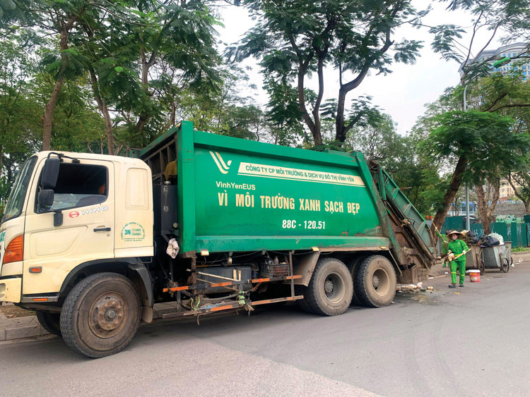 Loạt gói thầu trăm tỷ vệ sinh môi trường tại Hà Nội: Nhà thầu truyền thống gặp đối thủ giá thấp hơn