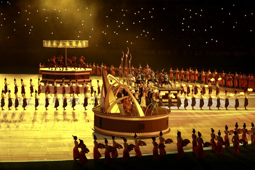Ấn tượng lễ khai mạc SEA Games 32 chuẩn Olympic của Campuchia ảnh 34