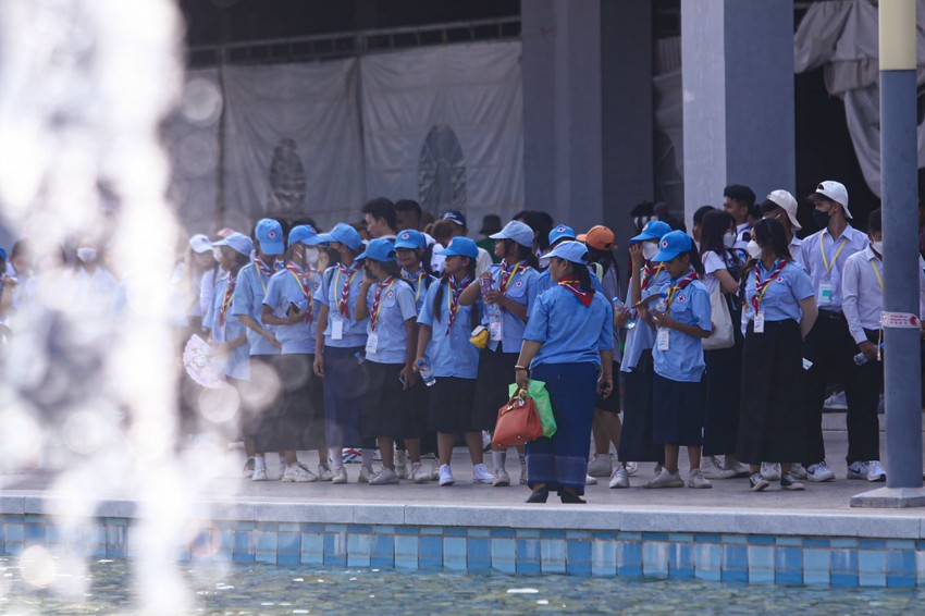 Ấn tượng lễ khai mạc SEA Games 32 chuẩn Olympic của Campuchia ảnh 17