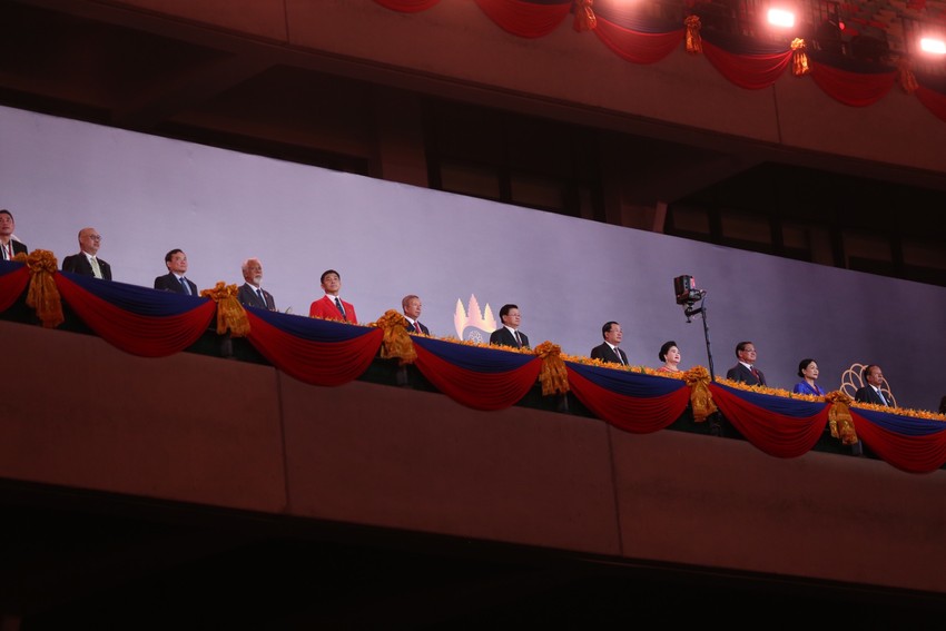 Ấn tượng lễ khai mạc SEA Games 32 chuẩn Olympic của Campuchia ảnh 27