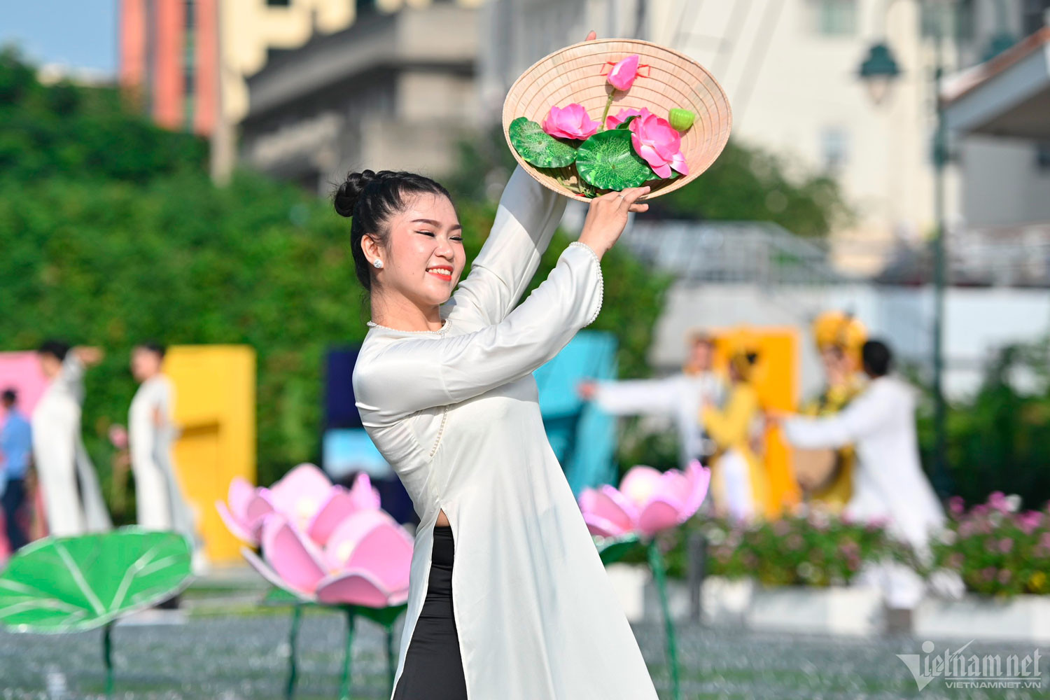 Bộ Văn hoá tăng cường quản lý hoạt động karaoke, lễ hội Tết Nguyên đán 2024 lehoi12.jpg