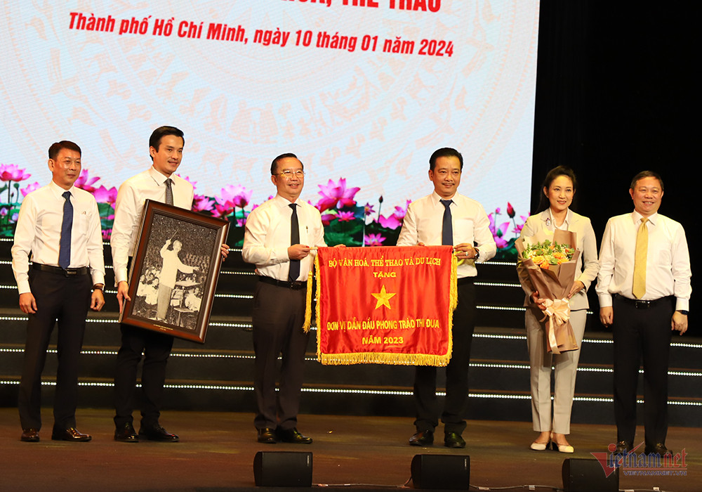 Cần phát triển toàn diện các chương trình biểu diễn, điện ảnh, mỹ thuật W-02-sv-copy-1.jpg