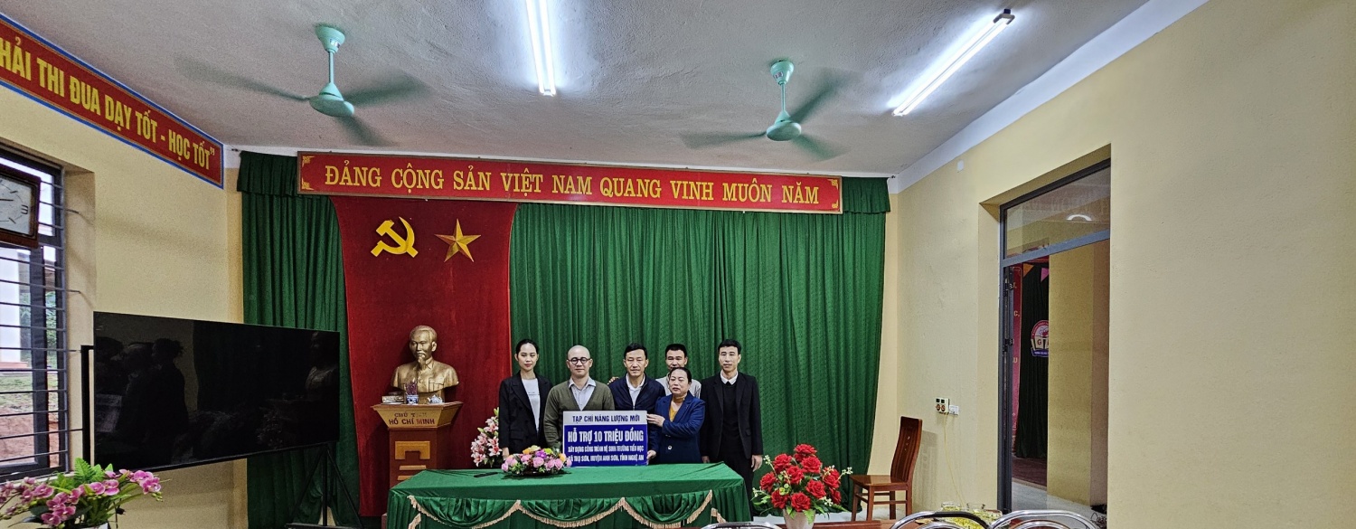 Tạp chí Năng lượng Mới phối hợp cùng BIDV tặng 200 suất quà cho người dân huyện Anh Sơn (Nghệ An) Tạp chí Năng lượng Mới phối hợp cùng BIDV tặng 200 suất quà cho người dân huyện Anh Sơn (Nghệ An)