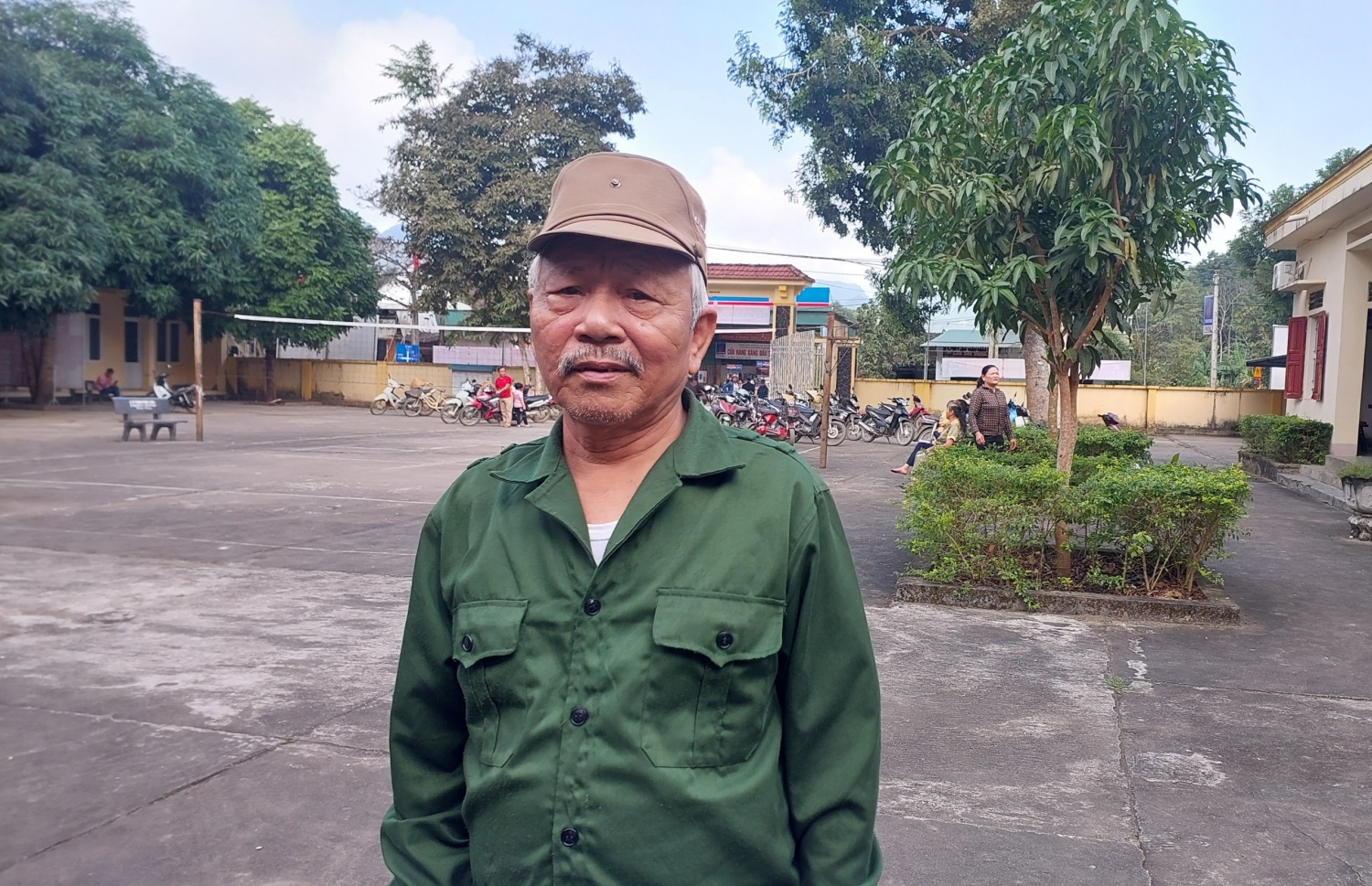 Tạp chí Năng lượng Mới phối hợp cùng BIDV tặng 200 suất quà cho người dân huyện Anh Sơn (Nghệ An) Tạp chí Năng lượng Mới phối hợp cùng BIDV tặng 200 suất quà cho người dân huyện Anh Sơn (Nghệ An)