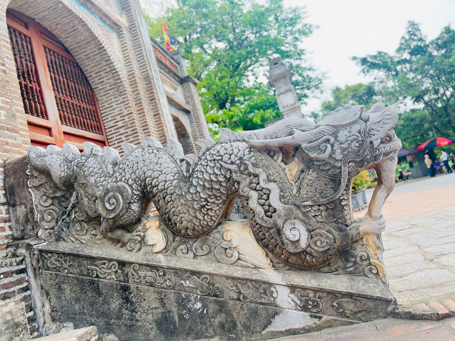 Nét độc đáo của cặp rồng đá vừa được công nhận là Bảo vật quốc gia z5094096562609 625ba75b99572a0182574889d63c5474.jpg