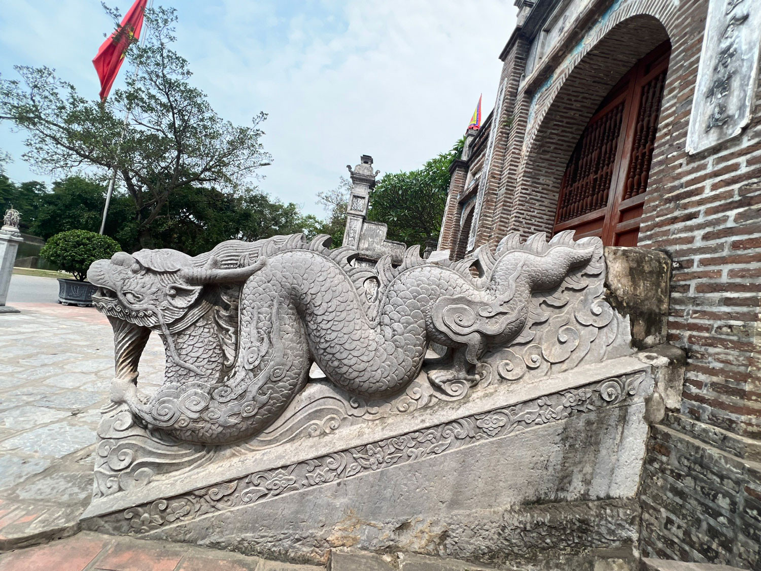 Nét độc đáo của cặp rồng đá vừa được công nhận là Bảo vật quốc gia z5094096889209 b69b9c82322f9cd9a817c5744cddaf69.jpg