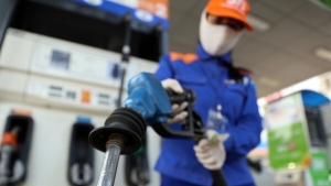 VCCI đề xuất doanh nghiệp tự quyết giá xăng dầu bán lẻ