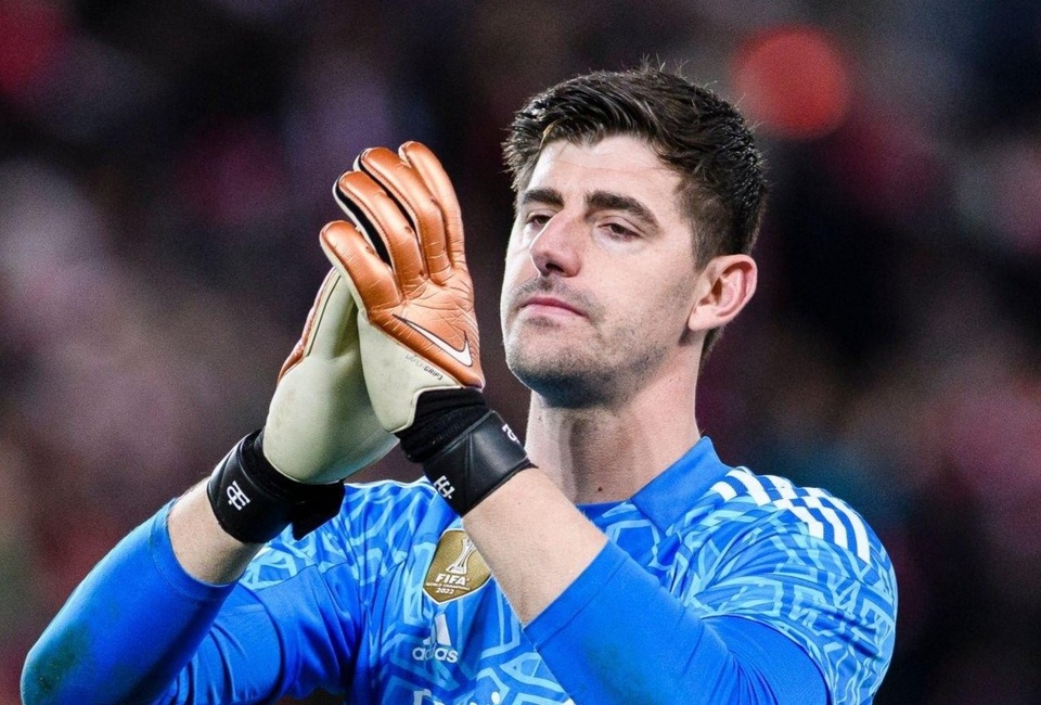 Phản ứng của Courtois sau sai lầm ngớ ngẩn
