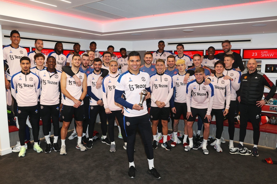 MU xếp hàng mừng Casemiro vào đội hình tiêu biểu FIFA The Best MU xếp hàng mừng Casemiro vào đội hình tiêu biểu FIFA The Best