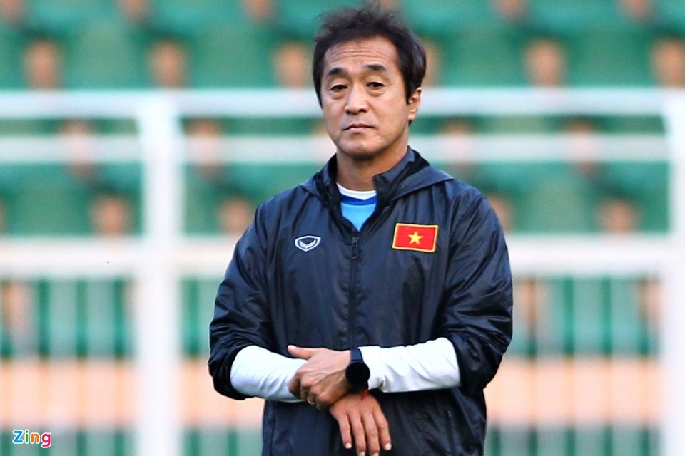 HLV Lee được trao giải Vinh Danh Fair Play