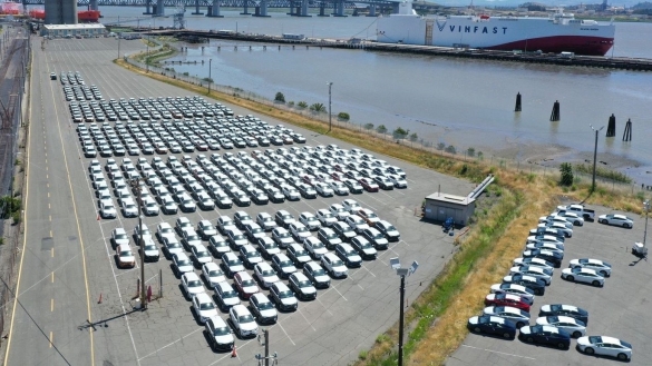 VinFast VF 8 cập cảng Mỹ - phạm vi lái đạt 264 dặm