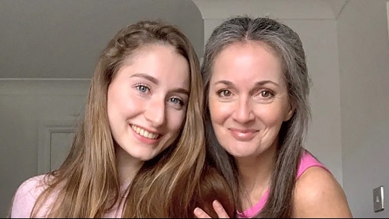 Bí quyết có vóc dáng nuột nà ở tuổi 60 của bà mẹ 5 con