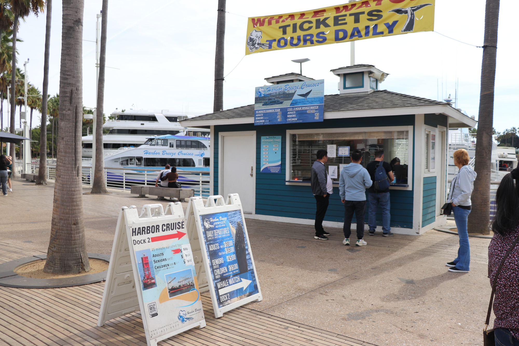 Tham quan biển Long Beach mùa vắng khách ở Mỹ rất đặc biệt - Ảnh 1.