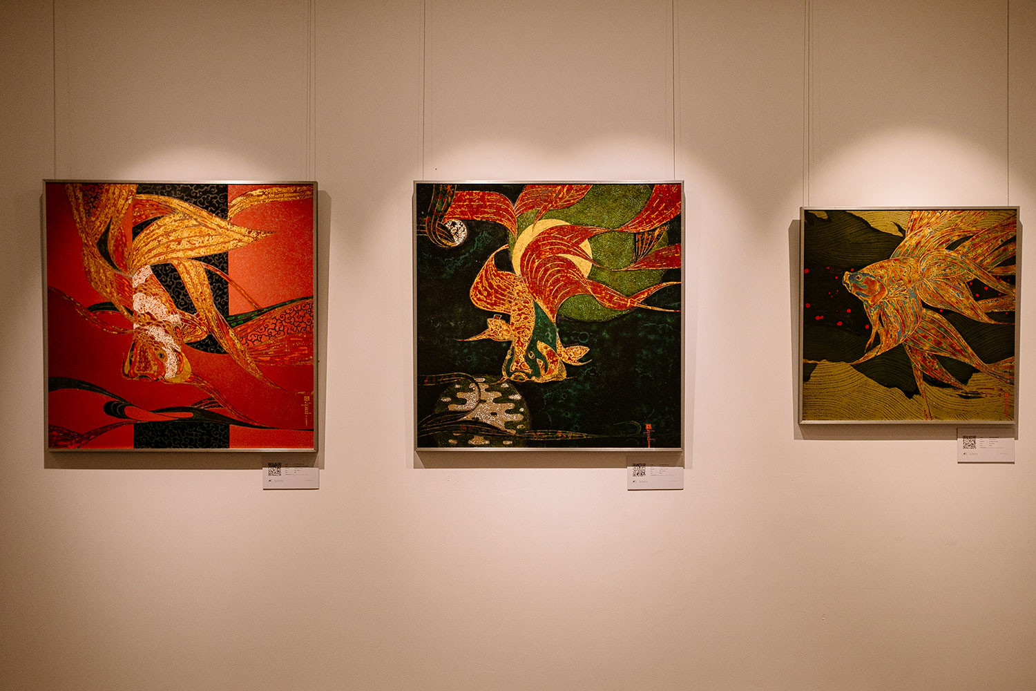 Ngắm tác phẩm trong 