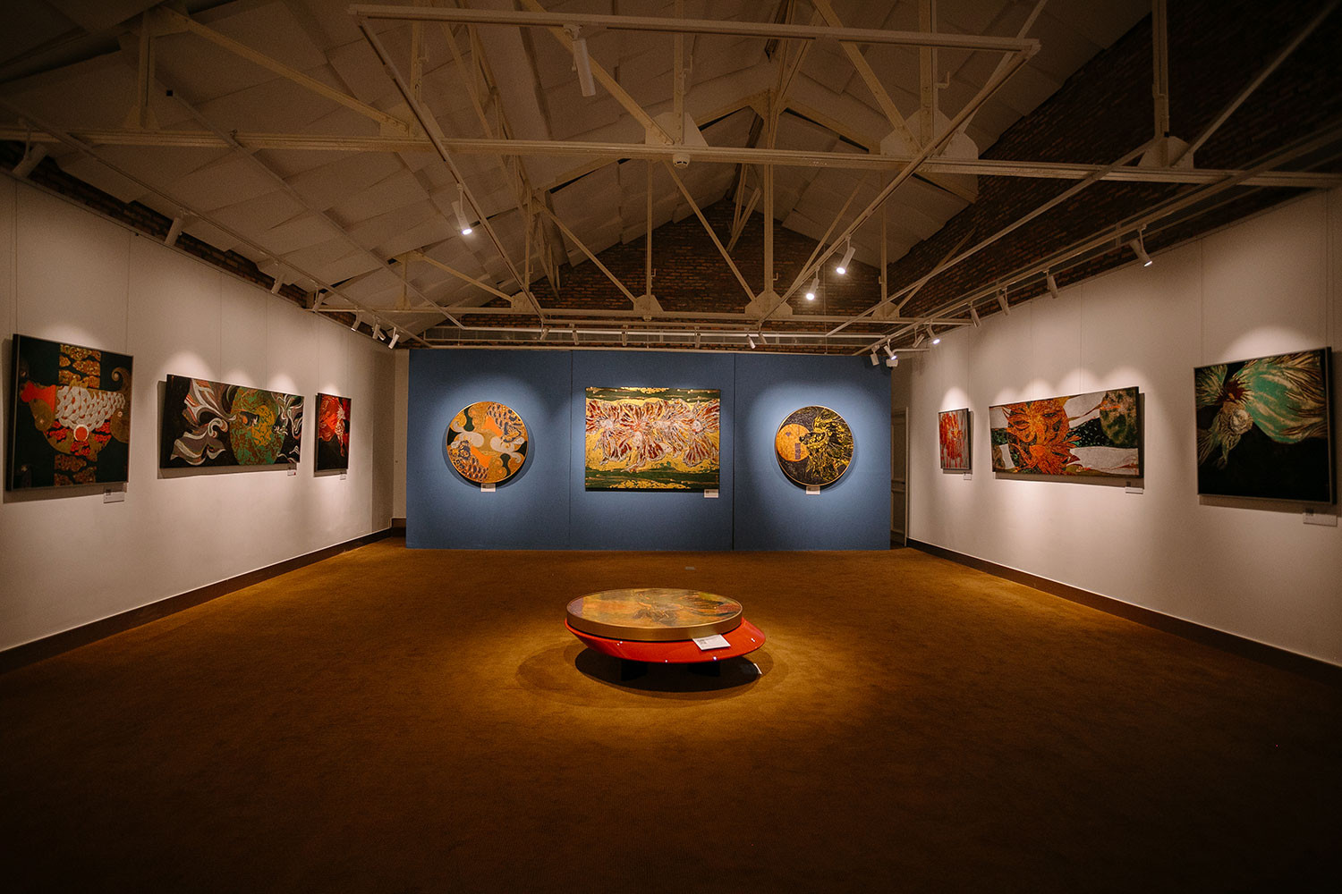 Ngắm tác phẩm trong 