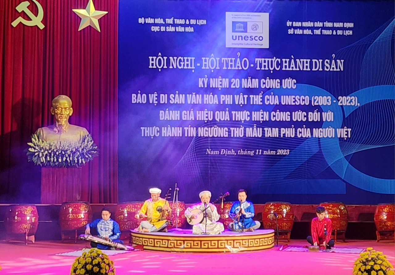 z4927552862380 c06ffcf02e08d5c570c7745a934ab181.jpg