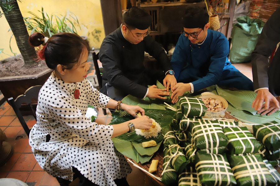 Rộn ràng khai mạc ‘Tết Việt – Tết phố’ tại phố cổ Hà Nội Rộn ràng khai mạc ‘Tết Việt – Tết phố’ tại phố cổ Hà Nội