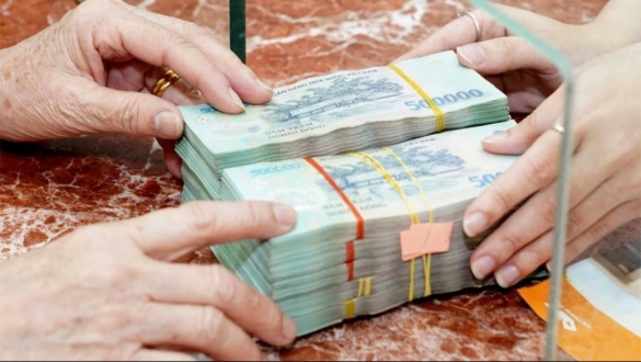 Lãi suất rầm rộ đi lên, tăng trưởng tín dụng có thể đạt 19%