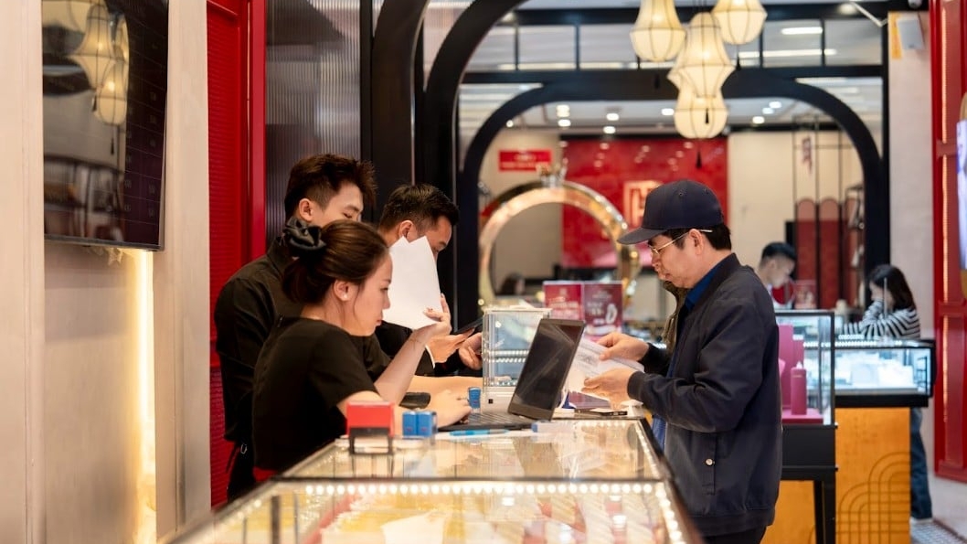 Giá vàng hôm nay 10/1: Vàng nhẫn tiếp tục tăng