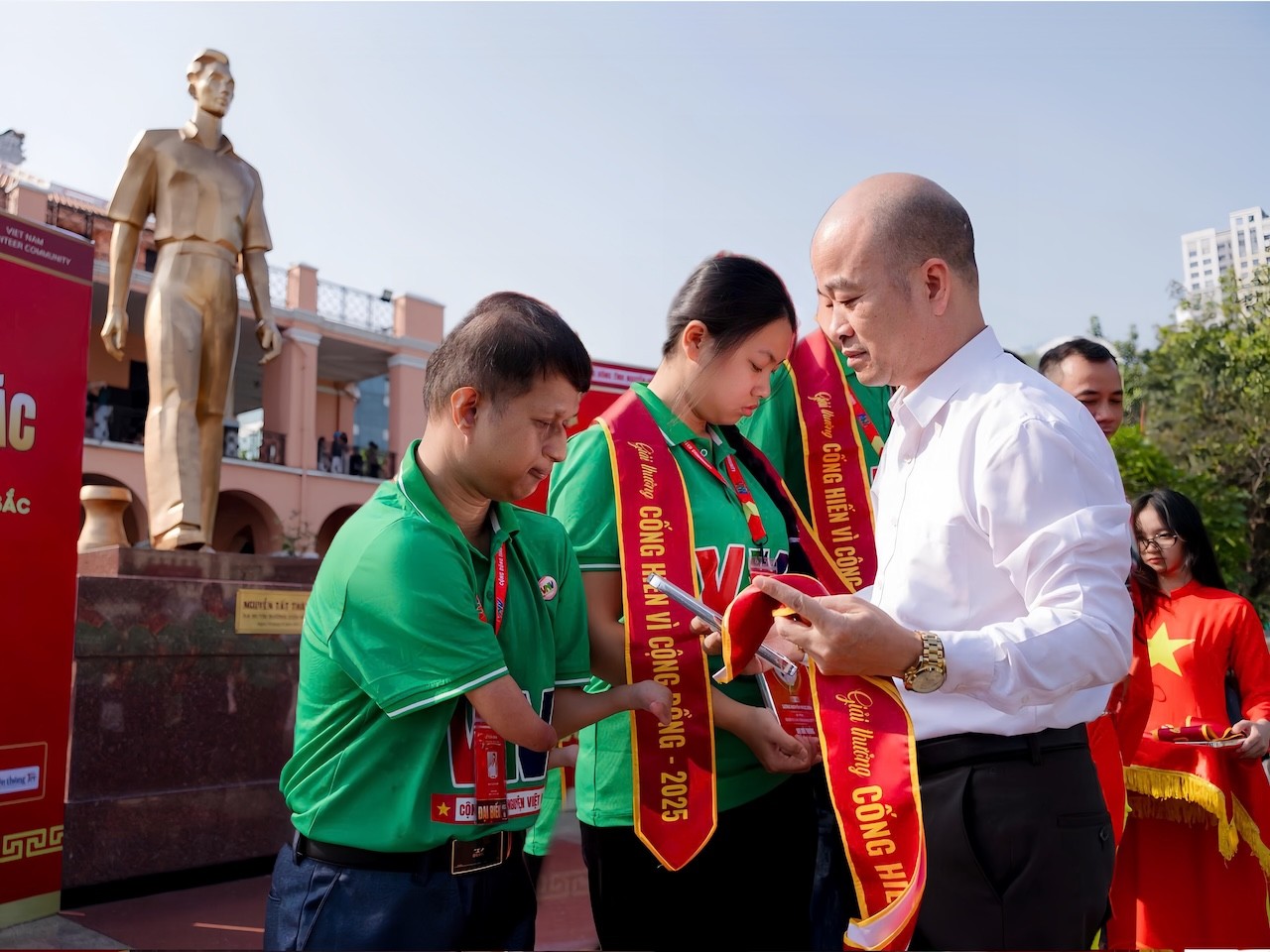 Festival “Kết nối những Trái tim Thiện nguyện Toàn quốc” lần VIII: Dấu mốc chuyển mình của phong trào thiện nguyện Việt Nam Festival “Kết nối những Trái tim Thiện nguyện Toàn quốc” lần VIII: Dấu mốc chuyển mình của phong trào thiện nguyện Việt Nam